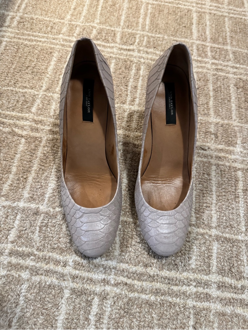 Ann Taylor Women's Taupe Textured Leather Pumps